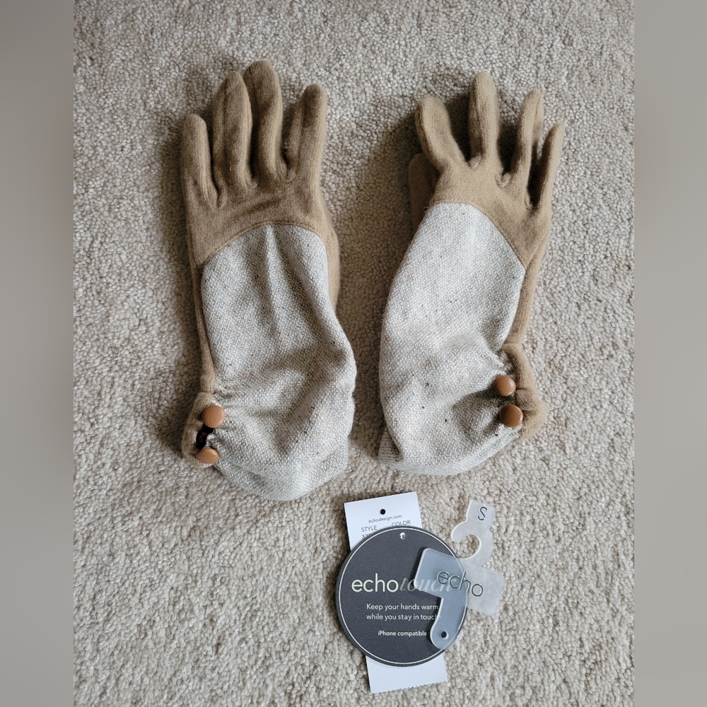 Echotouch Echodesign Gloves Sz Small Tan Use on Apple Devices Read Hands Warm